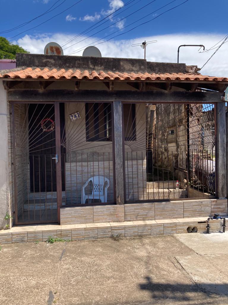 Rua J. B. de Castilhos, 742